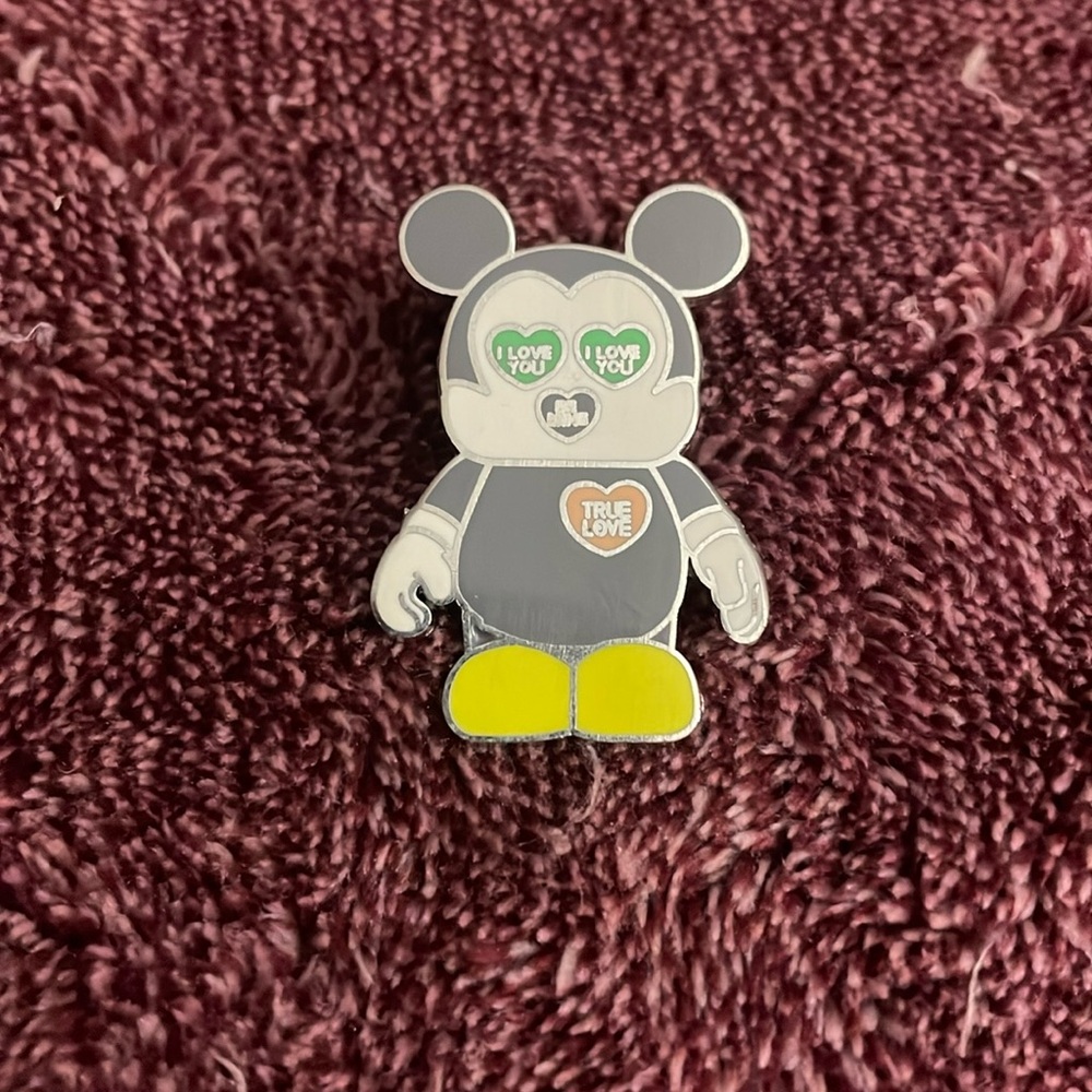 Disney Limited Release I love you Mickey Mouse Pin Valentine’s Day